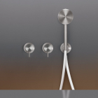 一套两件壁挂式浴缸/淋浴混合龙头,配有 Cea Design Milo360 MIL43H 手持花洒 | Edilceram Design