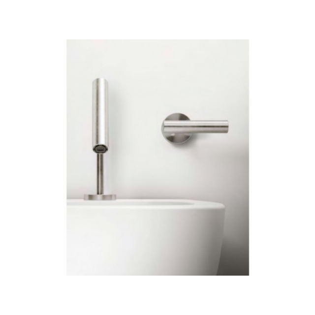 Falper . Cilindro GH5 壁挂式坐浴盆龙头 | Edilceram Design