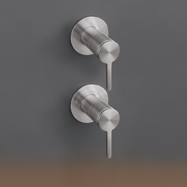 用于淋浴的 Cea Design Innovo INV 69 壁挂恒温龙头 | Edilceram Design